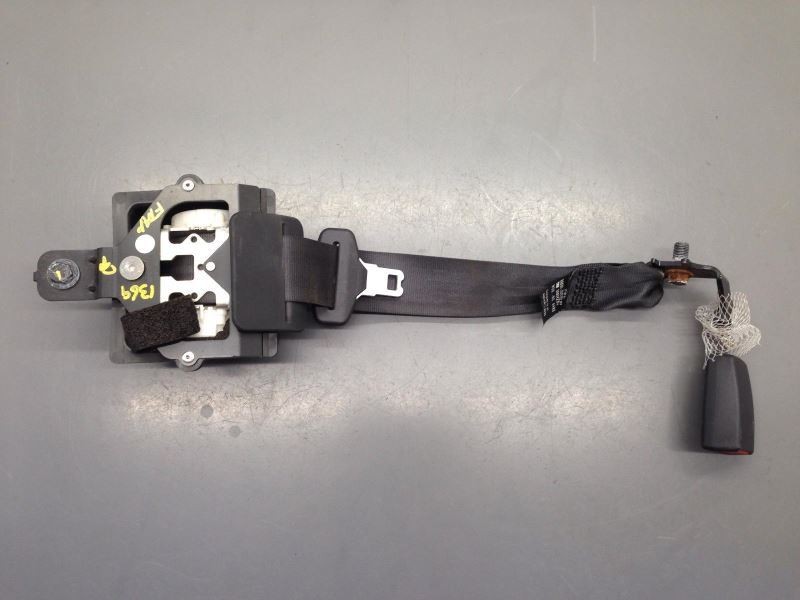 Center Rear Seat Belt Retractor Black Fits 2009-2012 Hyundai Genesis Sedan 66027