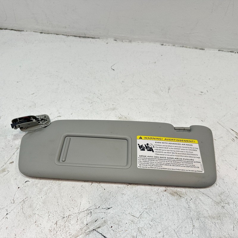 2013-2016 AUDI A4 FRONT DRIVER SIDE UPPER ROOF SUN VISOR SUNVISOR W/ MIRROR OEM