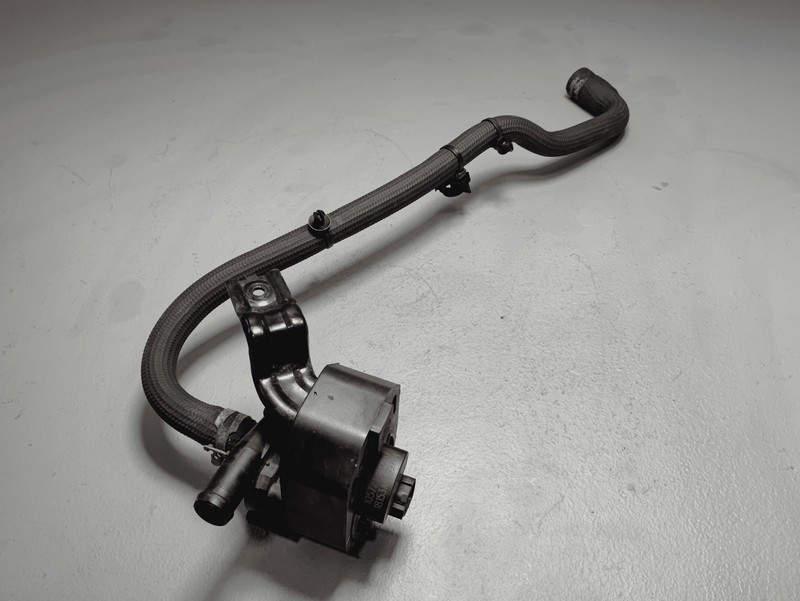 2016-2020 Tesla Model S Cooling System Auxiliary Coolant Water Pump OEM