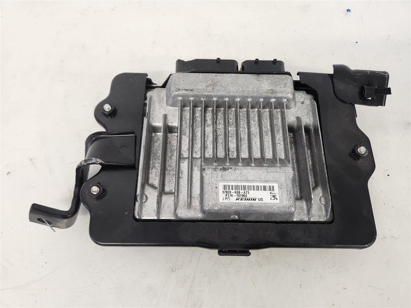 2021 Acura Tlx Engine Control Module 37820-6S8-A73 2.0L Computer Ecu