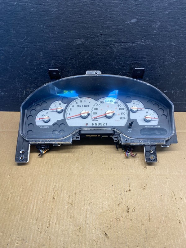 2004 2005 Ford Explorer Speedometer Cluster Gauge Oem AD1613 DG