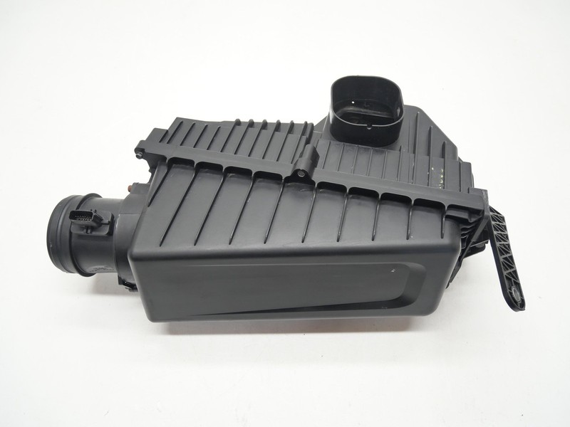 2020 Alfa Romeo Stelvio Air Intake Box Cleaner FIlter Housing Cover Assembly OEM