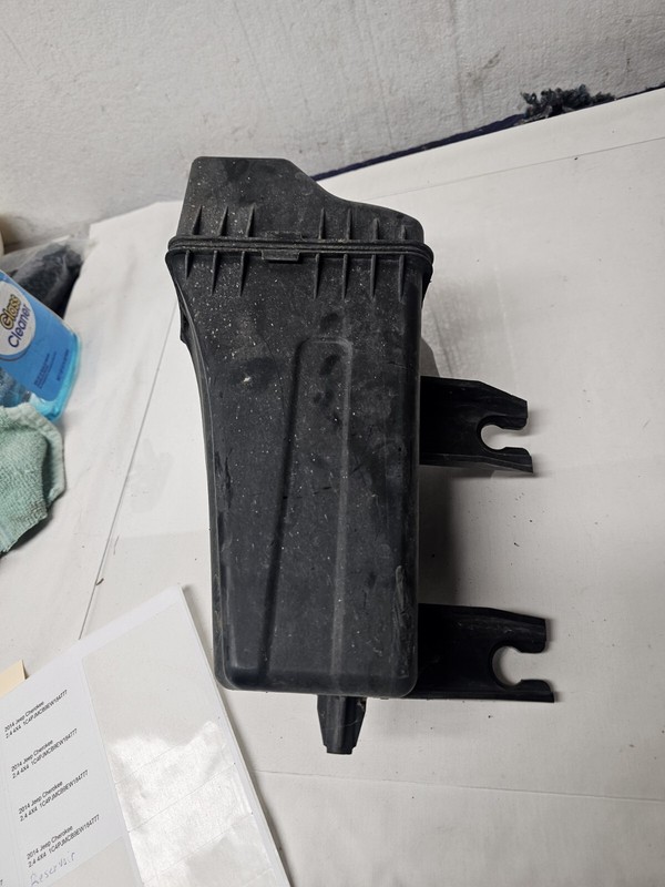2014-2018 JEEP CHEROKEE ENGINERESONATOROEM