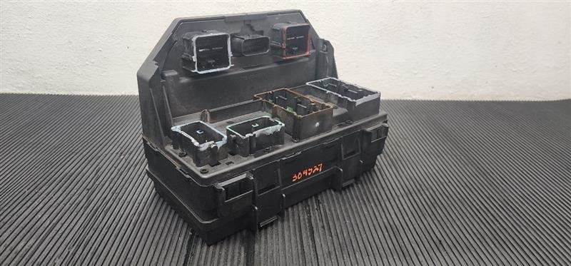 2007 Jeep Nitro TIPC Computer Control Module W/ Fuse Box OEM 56049721AL