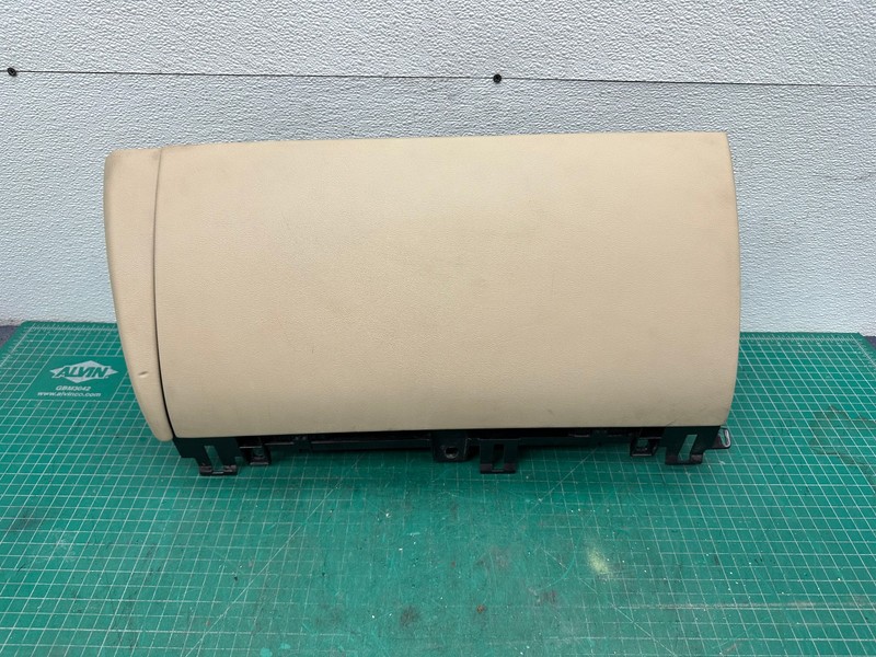 09-15 JAGUAR XF XFR X250 GLOVE BOX STORAGE COMPARTMENT OEM