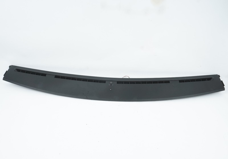 2014 - 2017 MASERATI QUATTROPORTE DASH WINDSHIELD DEFROSTER COVER TRIM OEM