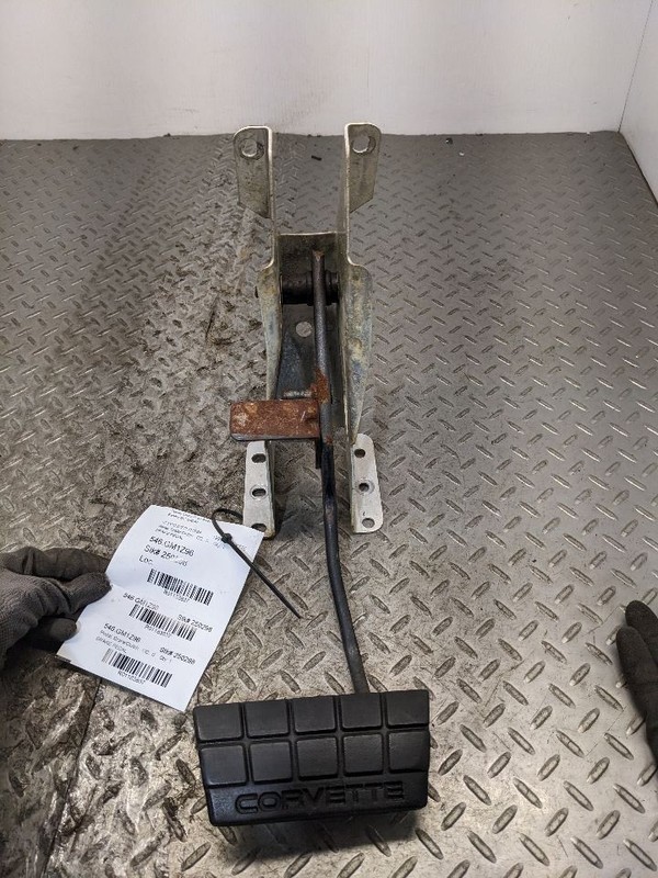 1992-1996 Chevrolet Corvette C4 Automatic Brake Pedal Assembly OEM 1183837
