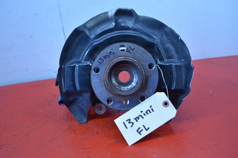 13-16 MINI COOPER COUNTRYMAN R60 FWD FRONT LEFT SPINDLE KNUCKLE HUB BEARING OEM