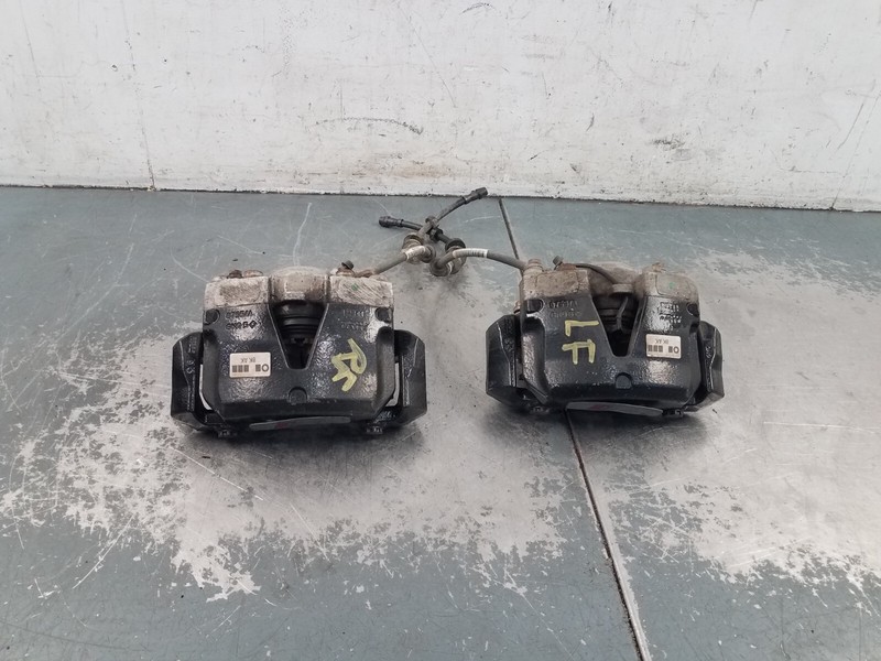2012 Audi S4 Quattro B8 Front Brake Calipers #1717 A8
