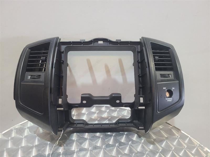 TACOMA2005 Dash Bezel 568183