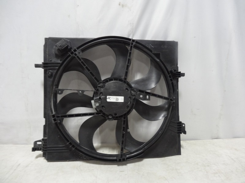2017-2022 Nissan Rogue Sport 2.0 Cooling And Radiator Fan Assembly! OEM
