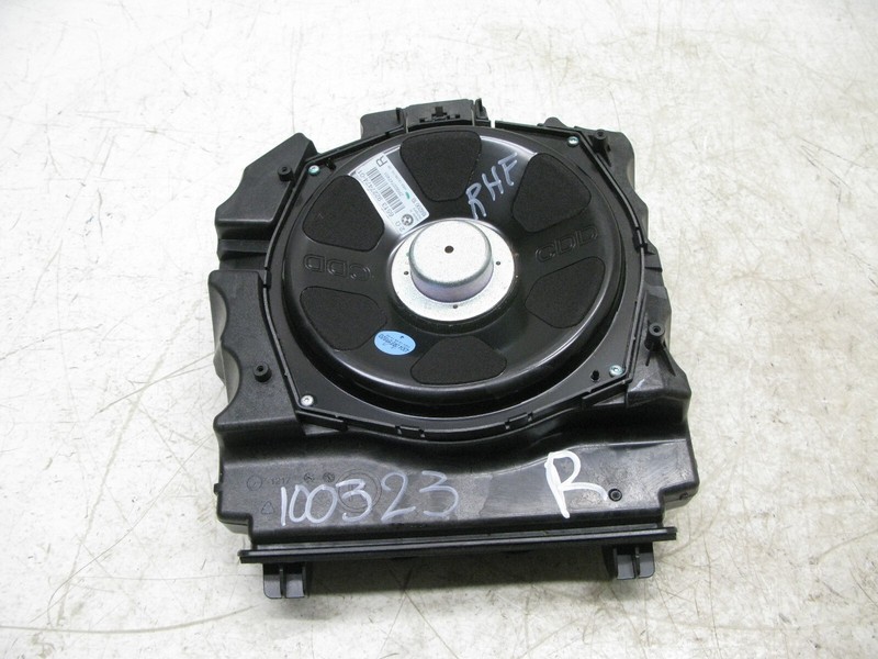 10-17 BMW F07 535i 550i GT GRAN TURISMO SUBWOOFER SPEAKER FRONT RIGHT OEM 100323