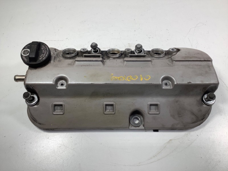 99-01 Honda Odyssey Front Valve Cover Cylinder Head 12310-P8F-A00 OEM