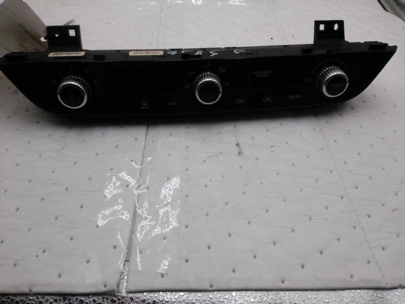 2021 KIA TELLURIDE A/C Selector Switch OEM 97250S9000FHV 58K Miles White