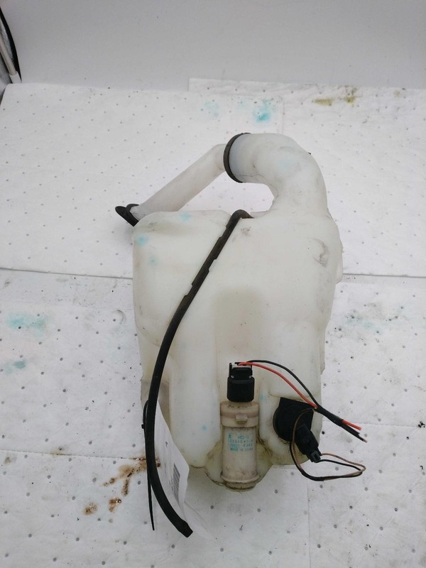 2010 Chevrolet Malibu Washer Fluid Reservoir OEM White 2.4L 149K Miles