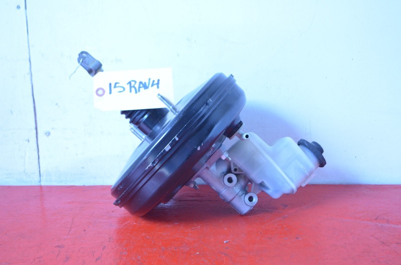 13-18 TOYOTA RAV4 2.5L FWD POWER BRAKE BOOSTER W MASTER CYLINDER OEM