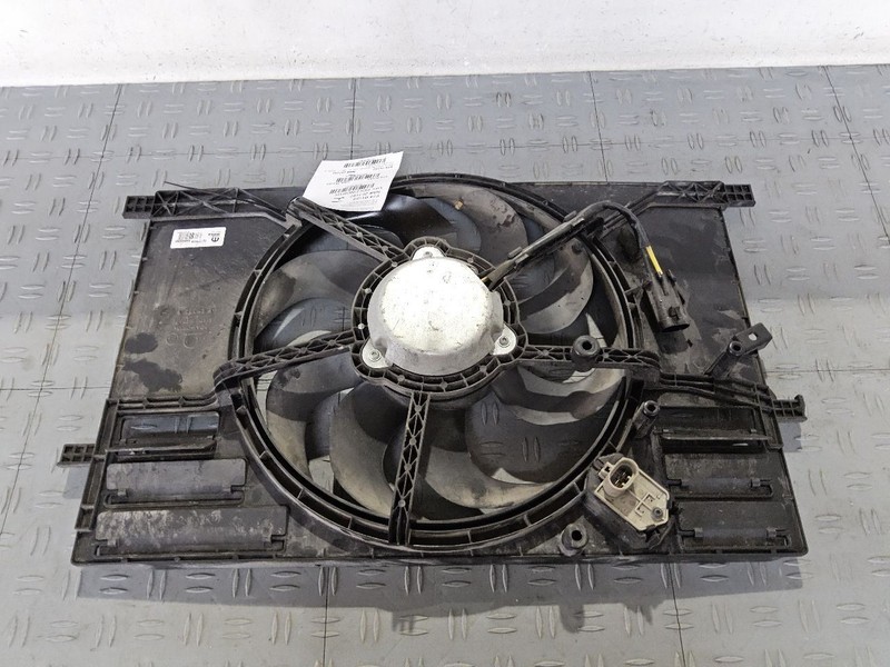 2015-2016 2019-2020 Jeep Renegade Radiator Fan Motor Fan Assembly 2.4L w/AC