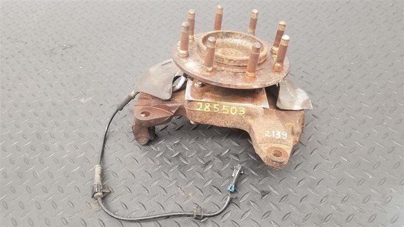 99-10 Chevy Silverado 2500 4x2 Front Right Passenger Spindle W/Hub OEM 25850471