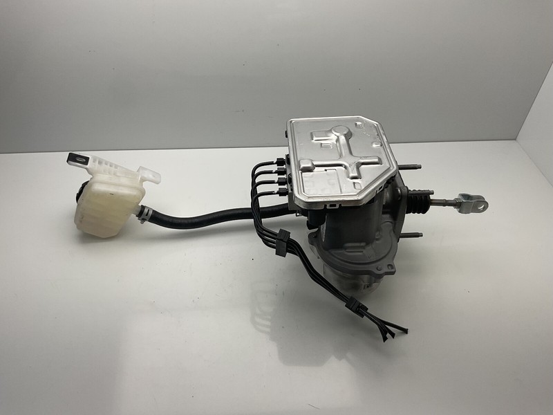 2022-2025 HYUNDAI IONIQ 5 BRAKE MASTER CYLINDER ABS PUMP ELECTRIC BOOSTER 2K