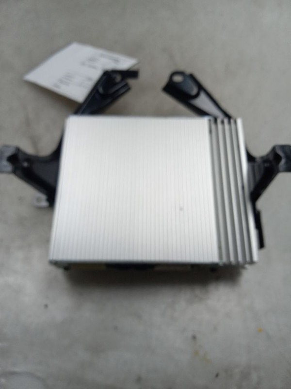 10 TOYOTA PRIUS AMPLIFIER WITH SATELLITE AUDIO RADIO