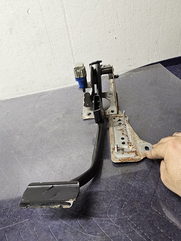 2014 - 2023 FORD TRANSIT CONNECT 2.0L STOP BRAKE PEDAL ASSEMBLY OEM AV612467GB