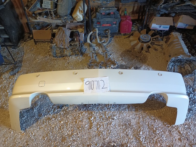 2004-2009 Cadillac Srx Rear Bumper Assembly Oem( Local Pickup Only)