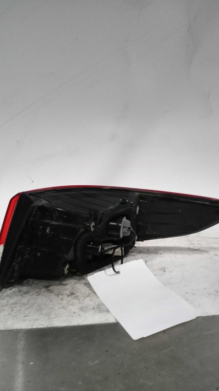 2018 Hyundai Sonata Left Tail Light Assembly White OEM 666017 Used 95K Miles