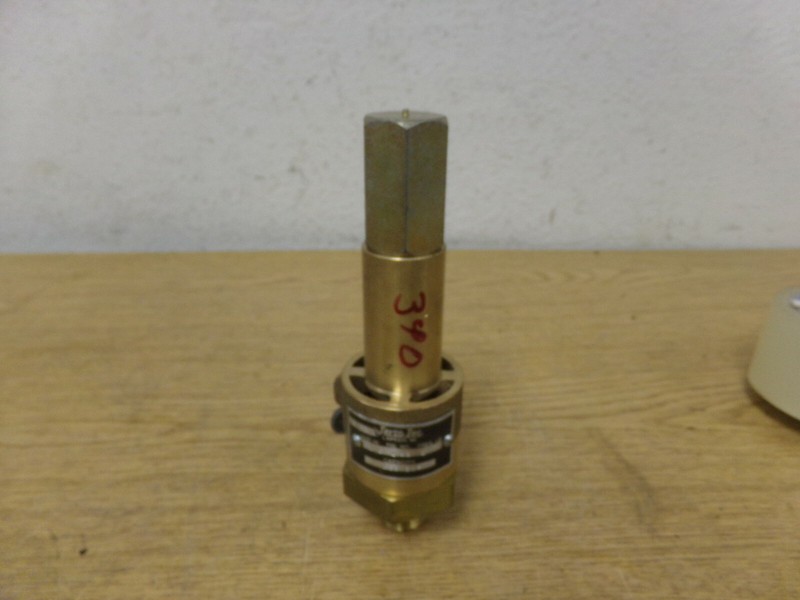 Jayco 8 00 Size in 1/2 Fig. No 1 49 Res. LB 1 00 Capacity 166 SCFM Valve