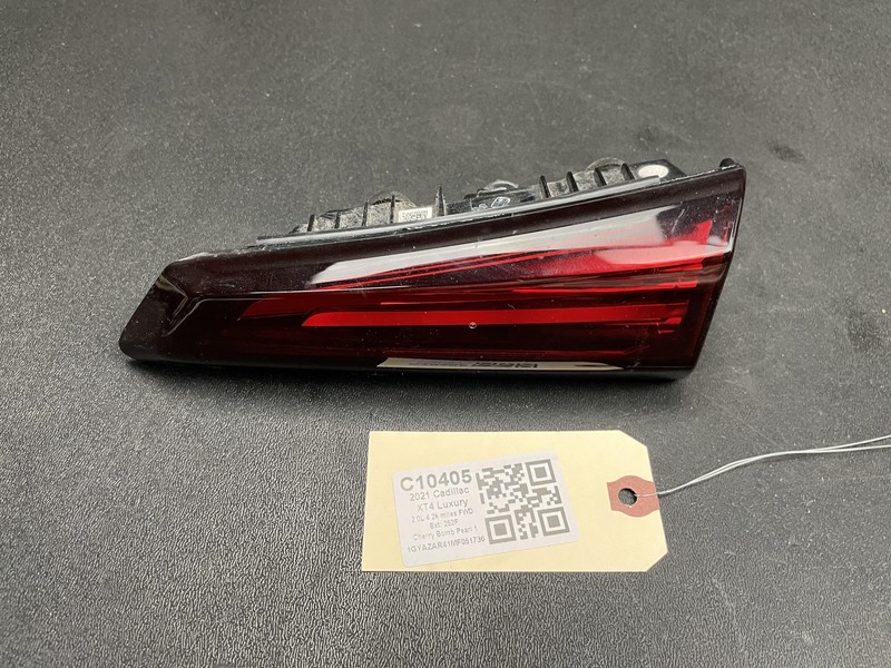 Rear Right Inner Tail Light Lamp 2021 Cadillac XT4 84563063 2020