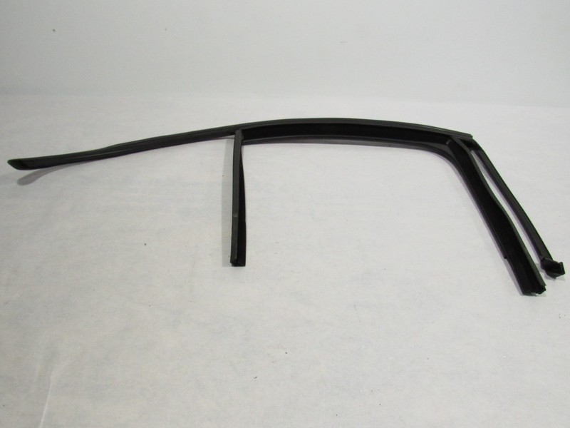 18-21 Mercedes C63 S W205 2020 Rear Right Door Window Weatherstrip Seal ;:O