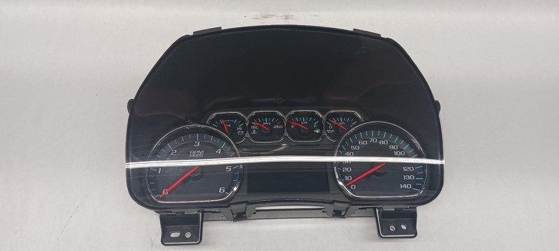 18-'19 CHEVROLET SILVERADO 1500 Speedometer 61k miles OEM