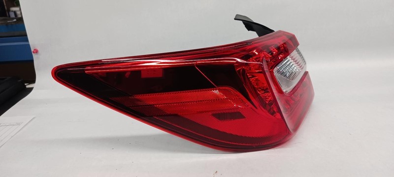 15-'19 SUBARU LEGACY Left driver outer Taillight OEM Grade A!