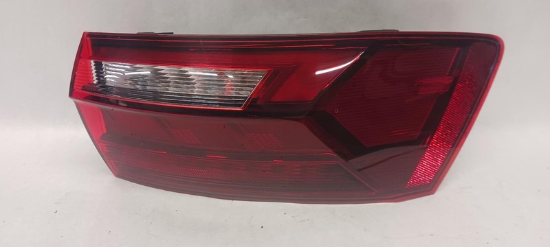 20-'24 VOLKSWAGEN JETTA Right passenger outer Taillight LED OEM Grade A!