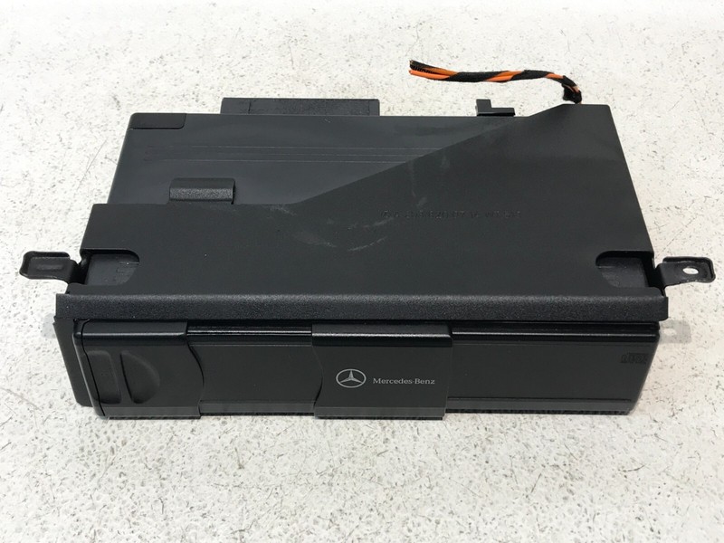 00-09 Mercedes R230 C230 CD Changer 6 Disk Player w/ Magazine OEM A2038209089