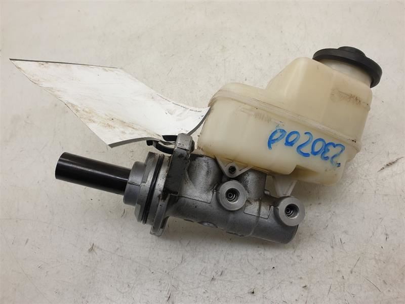 06-18 TOYOTA RAV4 2.5L FWD AT BRAKE MASTER CYLINDER ASSEMBLY