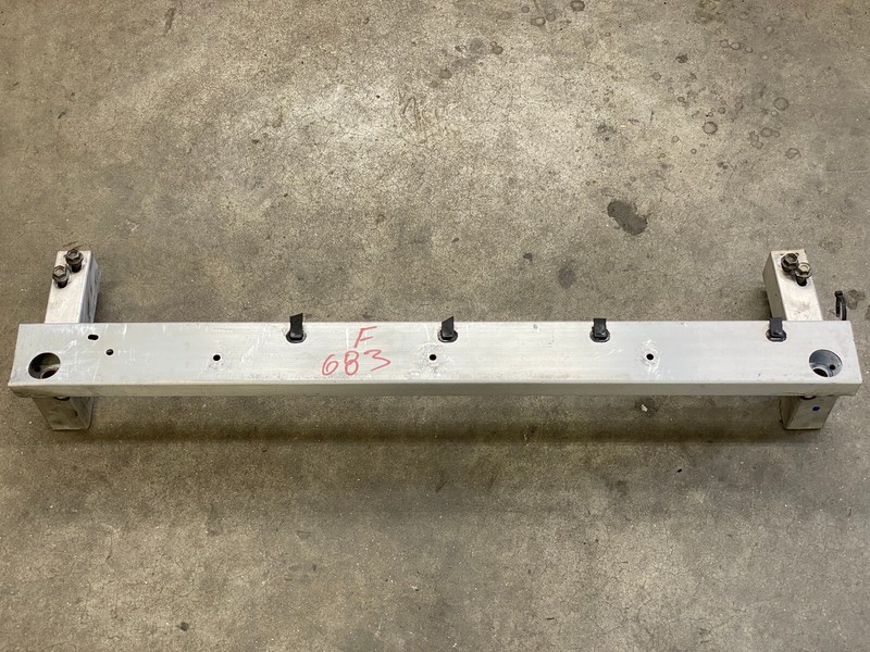 2014-2017 INFINITI Q50 S FRONT SUBFRAME CROSSMEMBER SUPPORT BRACKET OEM LOT683