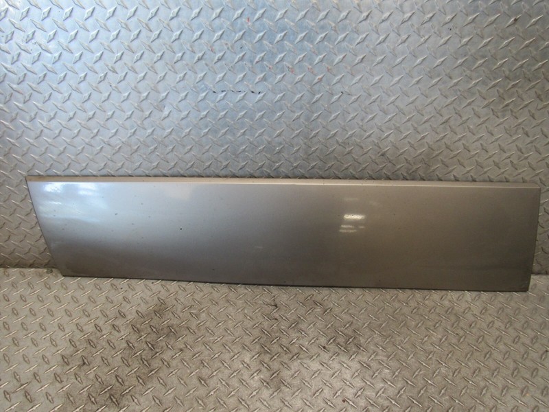 2005 FORD FREESTYLE LEFT DRIVER FRONT DOOR MOULDING 3.0L