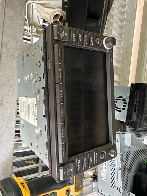09-10 HONDA FIT OEM NAVIGATION RADIO STEREO RECEIVER SCREEN39540-TK6-A020-M1