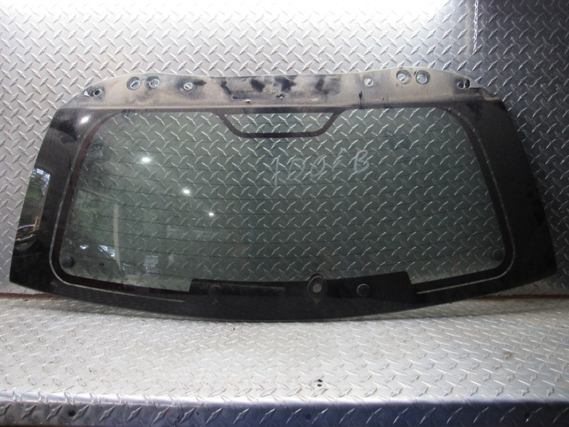 2003-2008 PONTIAC VIBE REAR TRUNK TAILGATE GLASS BACK GLASS WINDOW
