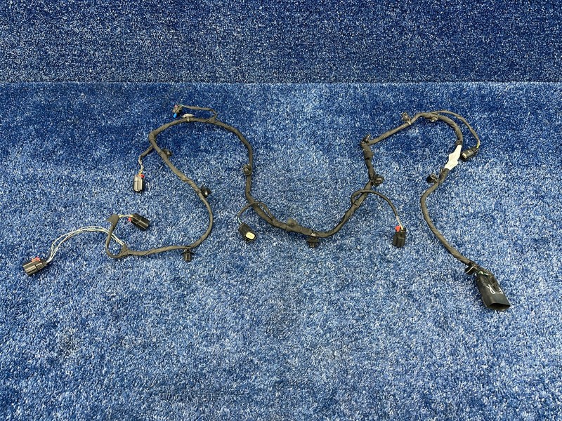 2017–2019 Cadillac XT5 rear bumper wiring harness right OEM 84593812