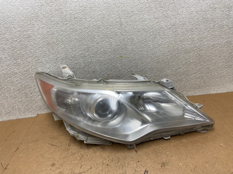 2012 2013 2014 Toyota Camry Right Passenger RH Halogen Headlight Z7962 DW