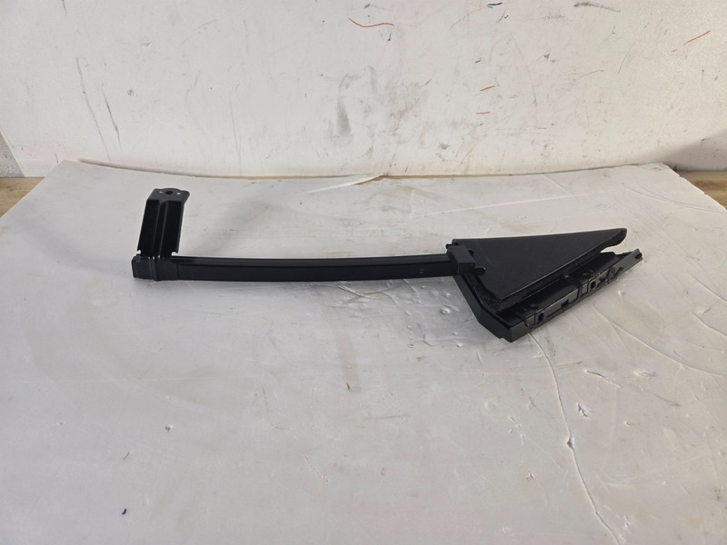 2013-2019 Nissan Sentra Right Rear Door Corner Guide Channel Bracket OEM 15282