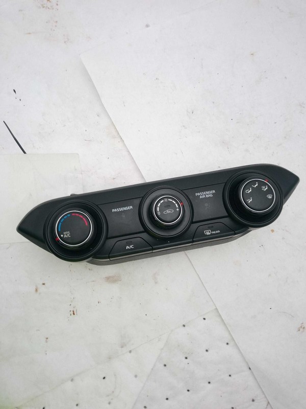 2021 KIA Forte A/C Selector Switch OEM Grey 97250M6120GBU 80K Miles