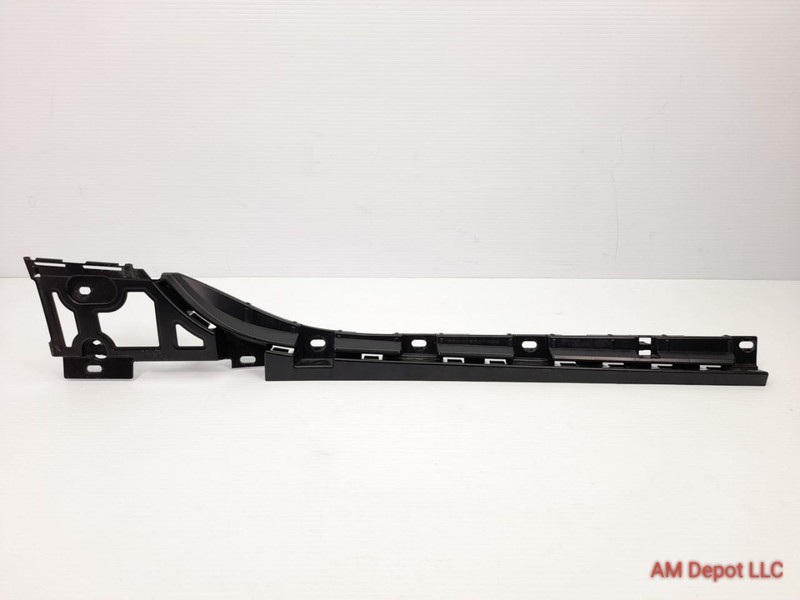 2012 BMW 535i 550i GT F07 Rear Right Skirt Rocker Panel Mount Bracket 7201258