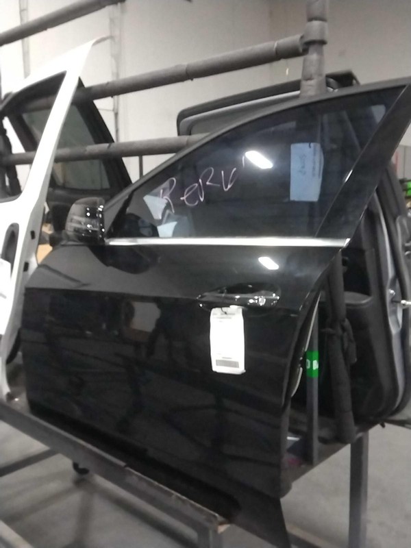 2016 Mercedes E-Class Front Left Door Black 4DR SED 340544 128K Miles