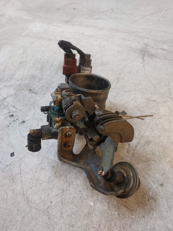 1997-1999 INFINITI QX4 3.3L Gasonline Throttle Body valve Assy OEM