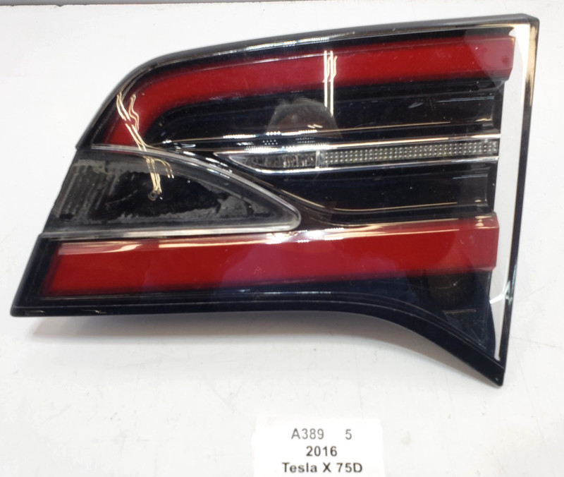 ✅ 16-20 OEM Tesla Model X Rear Right Passenger Side Trunk Inner Tail Light Lamp