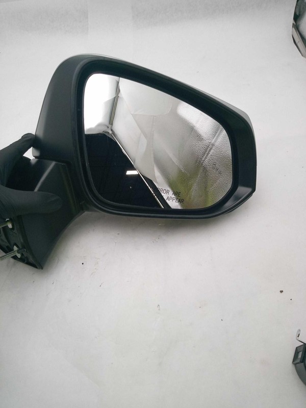 2021 Toyota Highlander Right Door Mirror Assembly - Silver - Used, Scratches