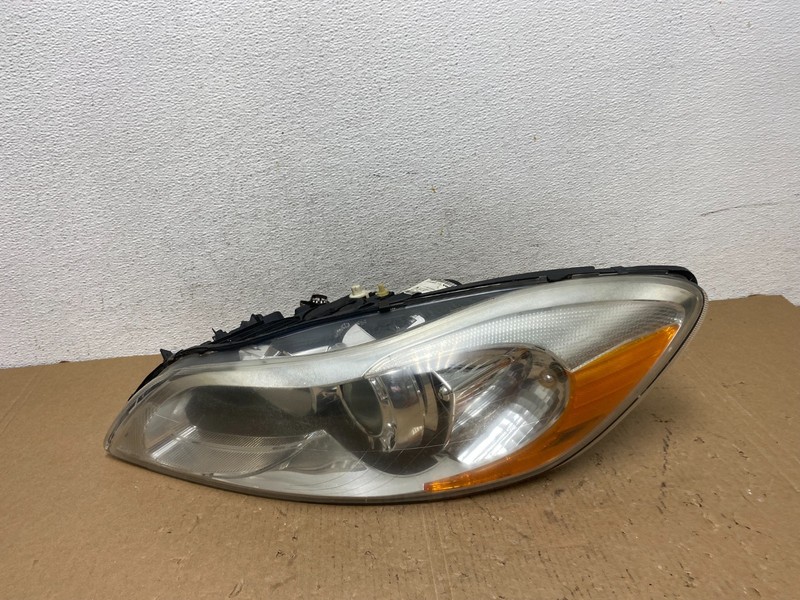 2011-2013 Volvo C30 Left Driver LH Side Halogen Headlight Oem AD8068 DG