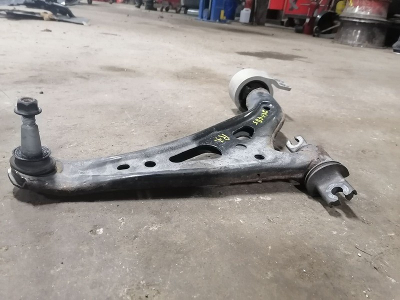 Passenger Right Lower Control Arm Front Fits 18-22 EQUINOX 1497816
